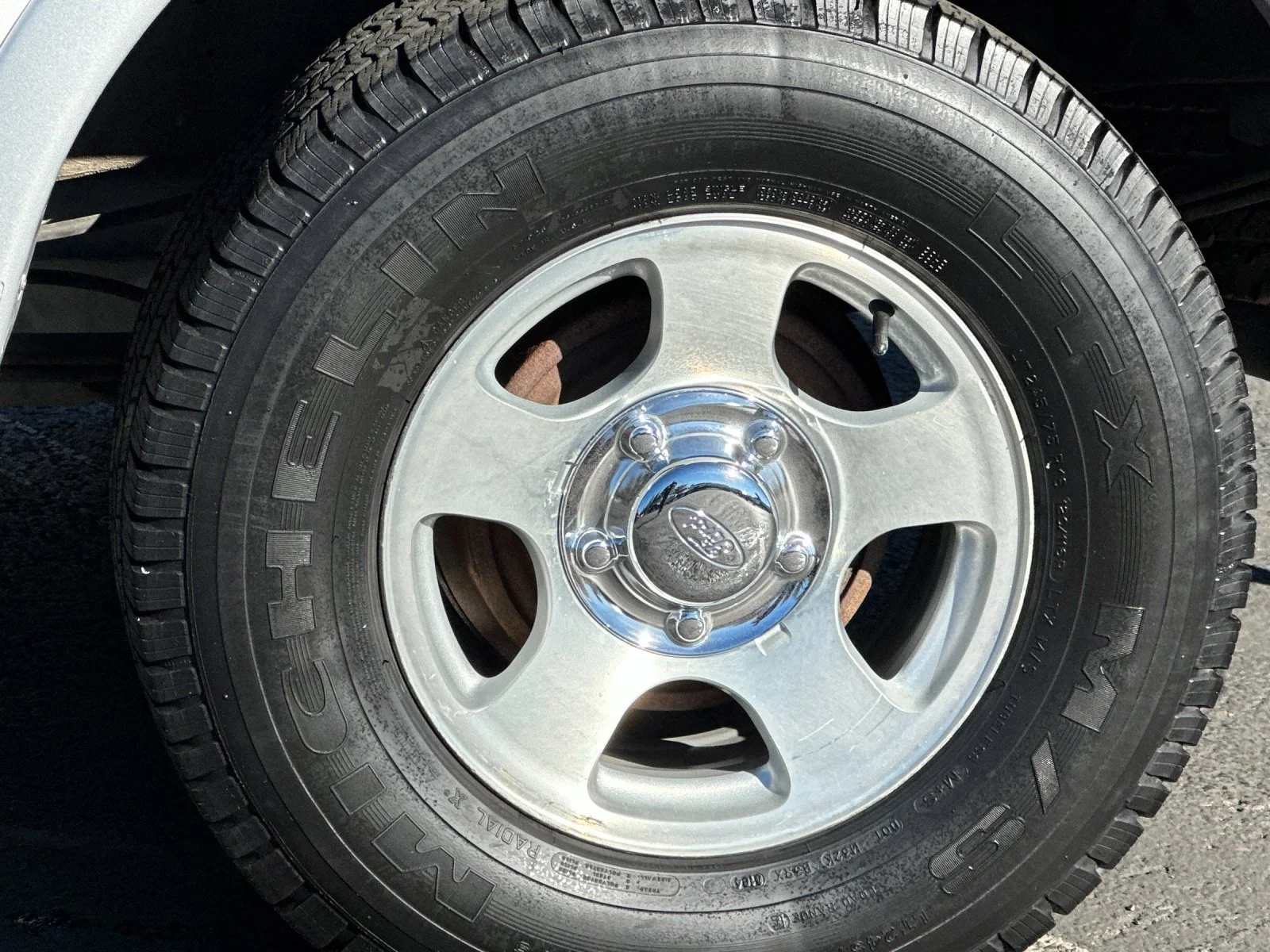 Used 1999 White Ford XLT image 23
