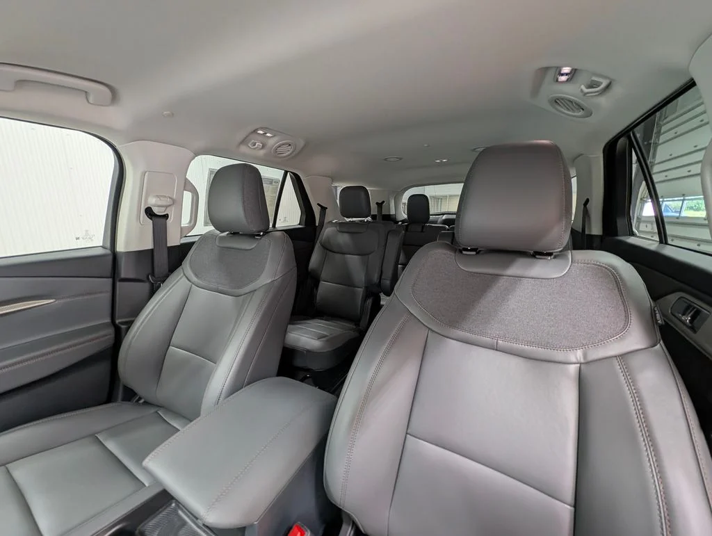 New 2026 Star White Metallic Tri-Coat Ford Active image 12