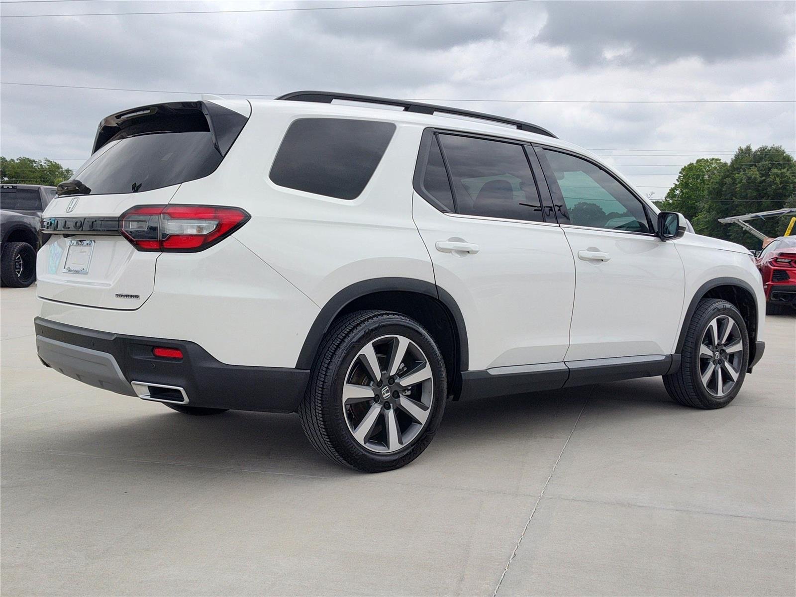 Used 2025  Honda Touring image 9