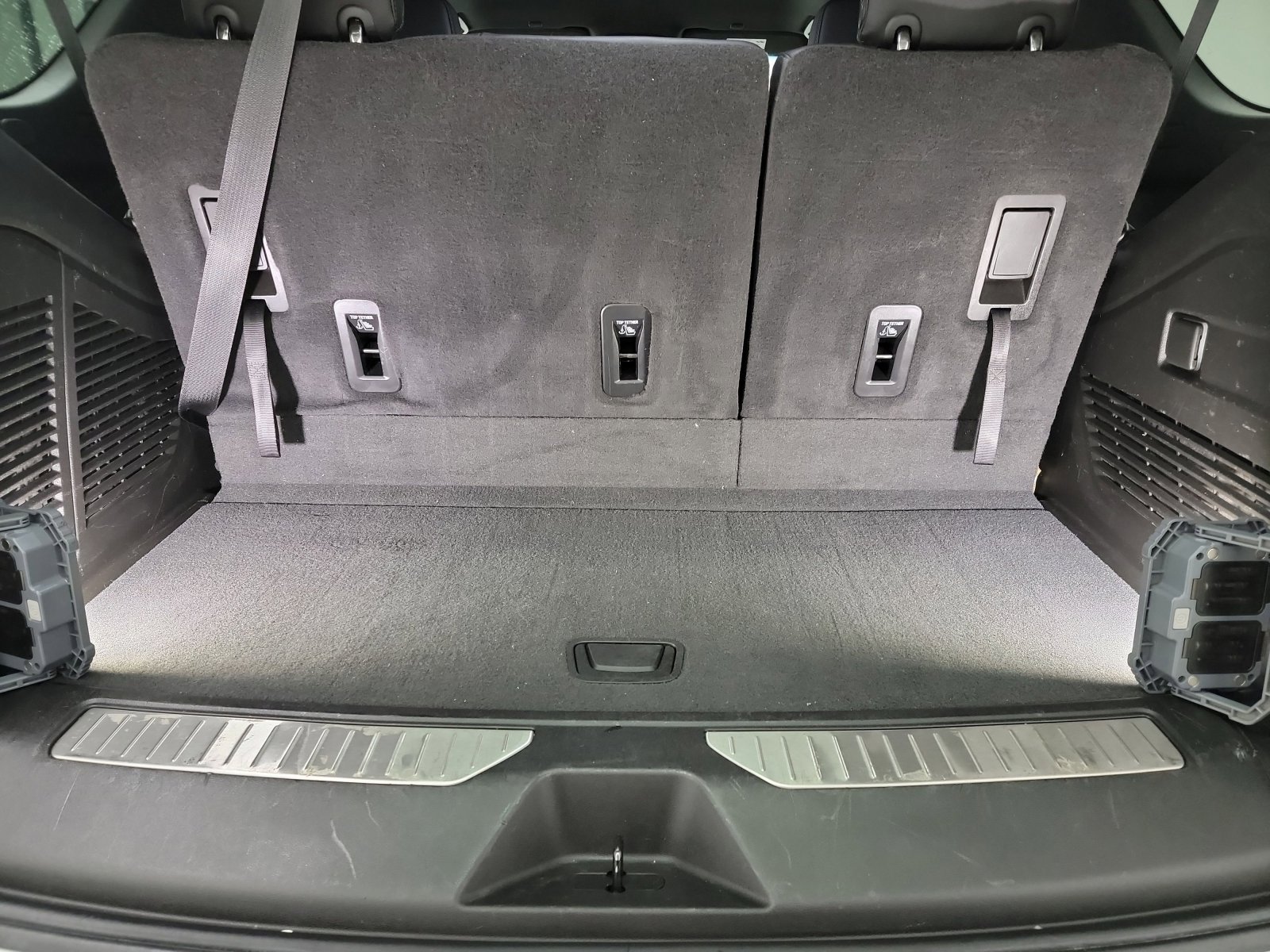 Used 2022 Summit White Chevrolet Z71 image 24