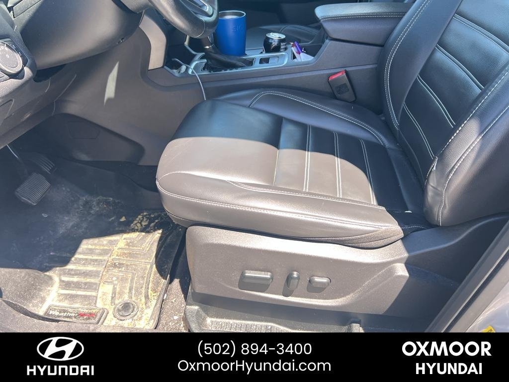 Used 2019 Ingot Silver Metallic Ford SEL image 4