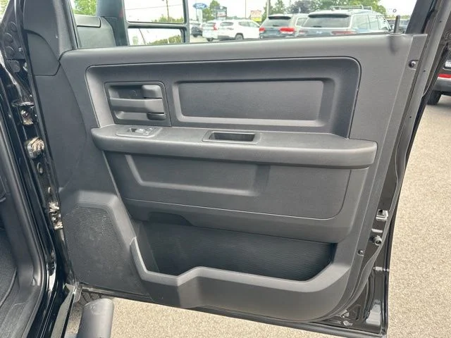 2025 RAM 2500 Tradesman - Photo 12