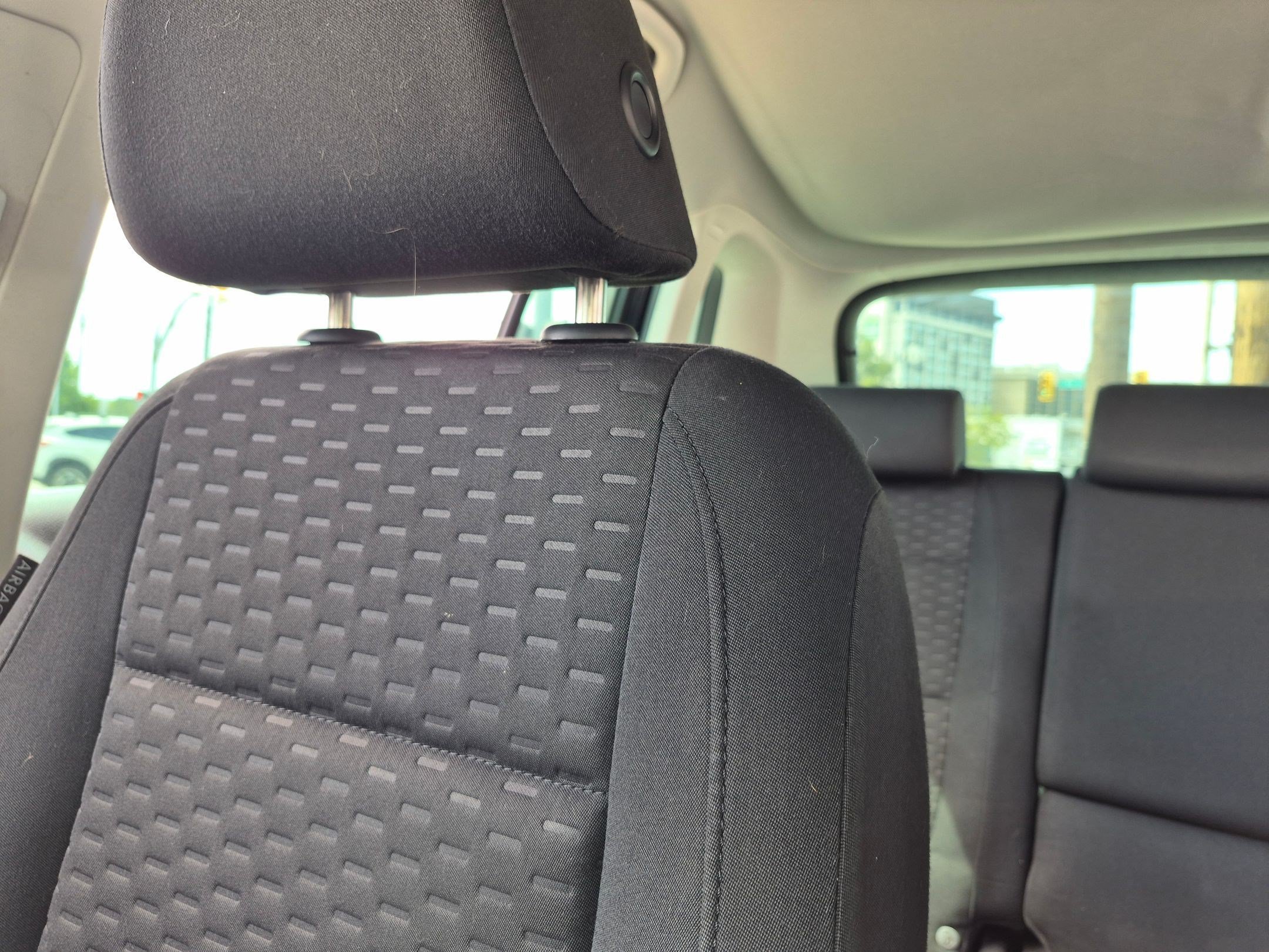 Used 2009 Black Volkswagen SE image 32