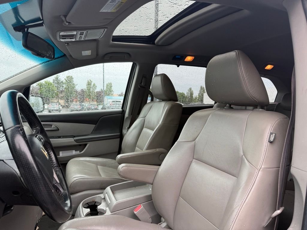 Used 2013 Polished Metal Metallic Honda EX-L image 9