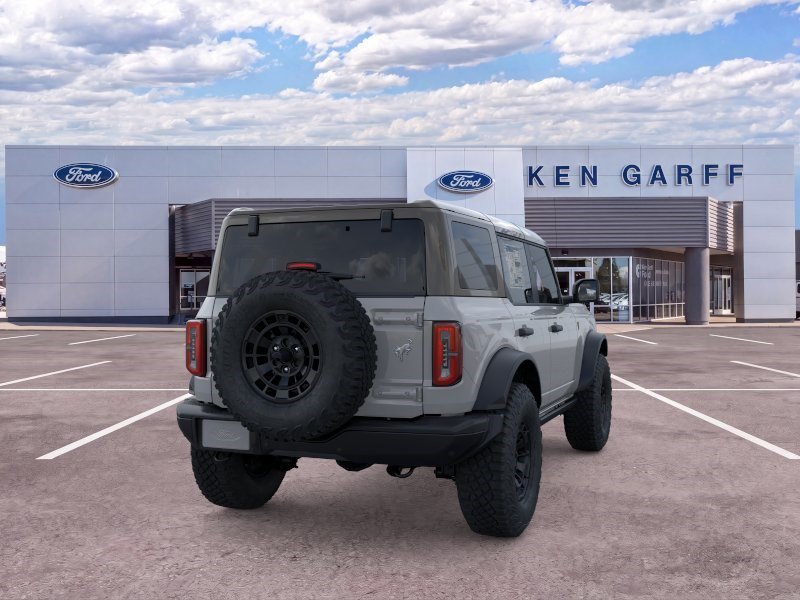 New 2026 Avalanche Gray Ford Badlands image 9