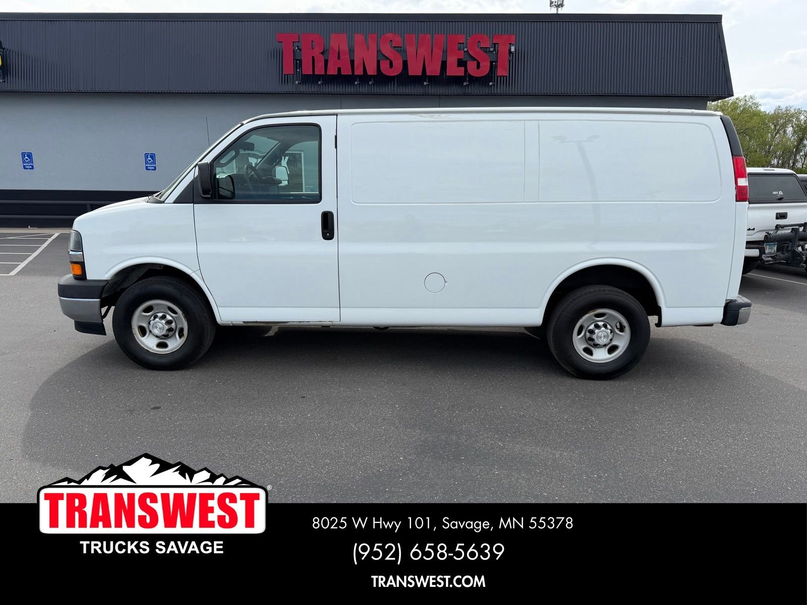 Used 2017 Chevrolet Express Cargo Work Van with VIN 1GCZGGFG0H1347270 for sale in Minneapolis, Minnesota