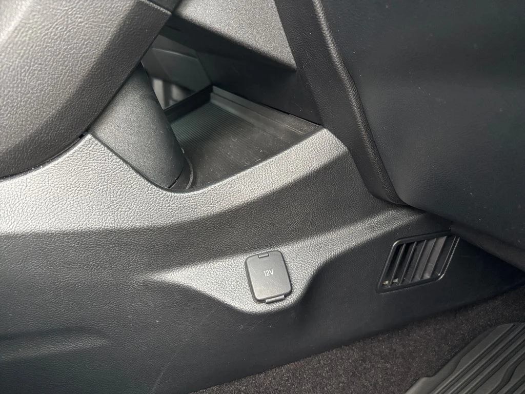 Used 2020 Red Ford SEL image 49