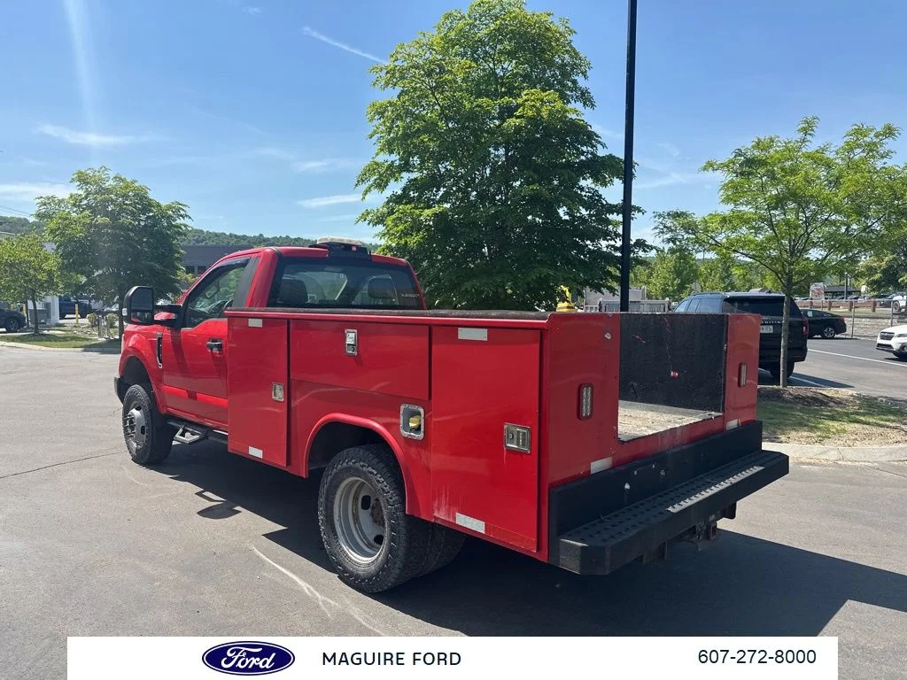 Used 2019 Red Ford XL image 7