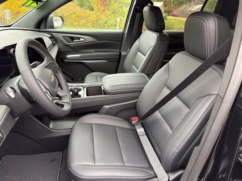 2027 Chevrolet Traverse LT - Photo 9
