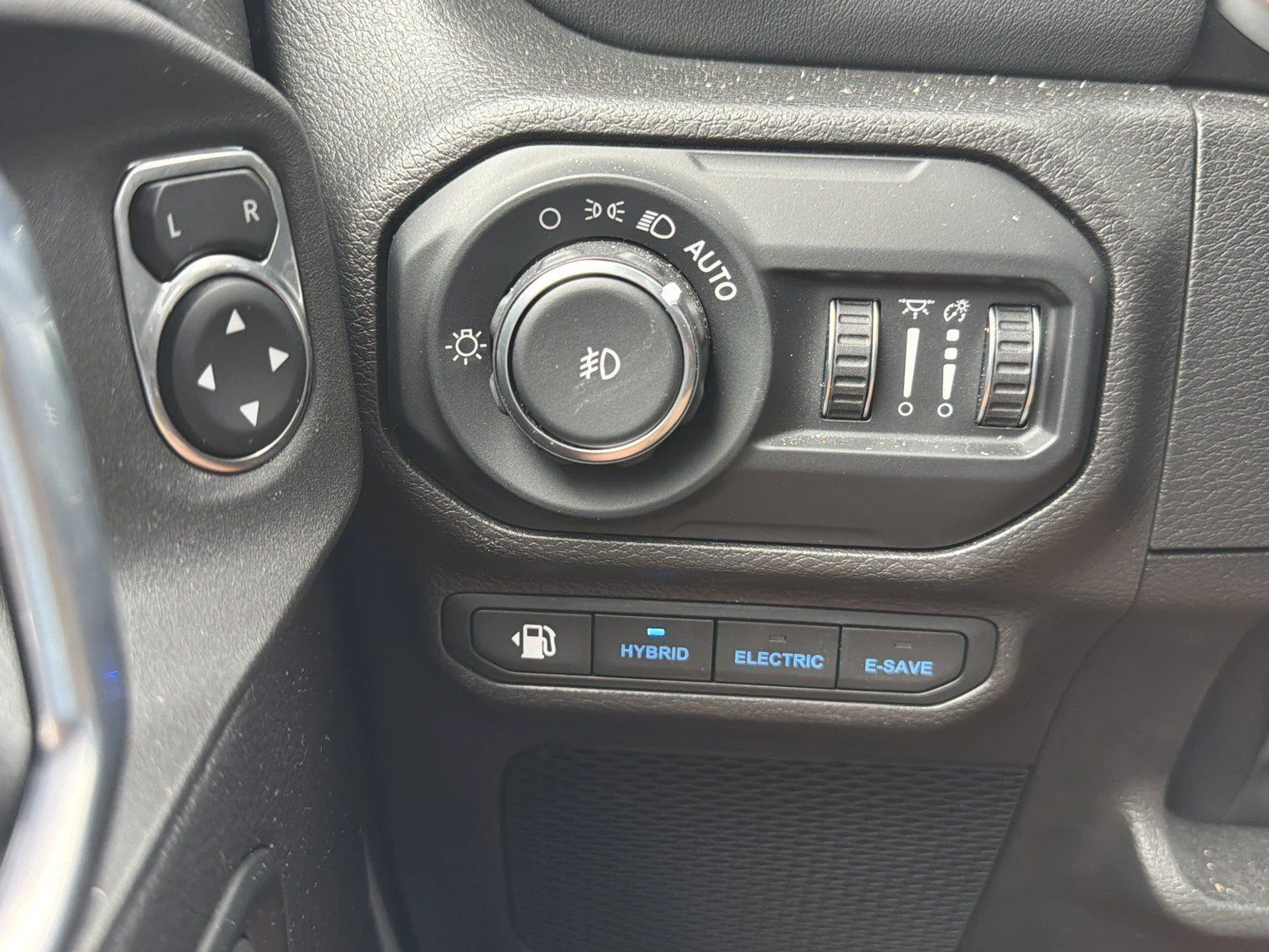 Used 2022 Gray Jeep Unlimited Rubicon 4xe image 29