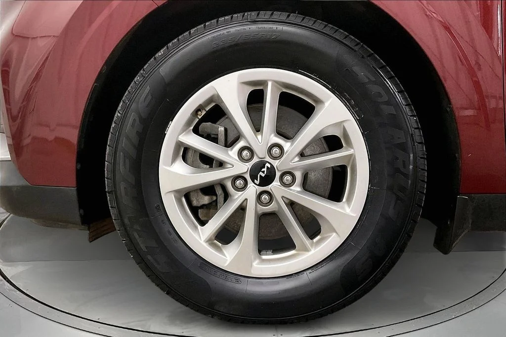 Used 2022 Red Kia LXS image 12
