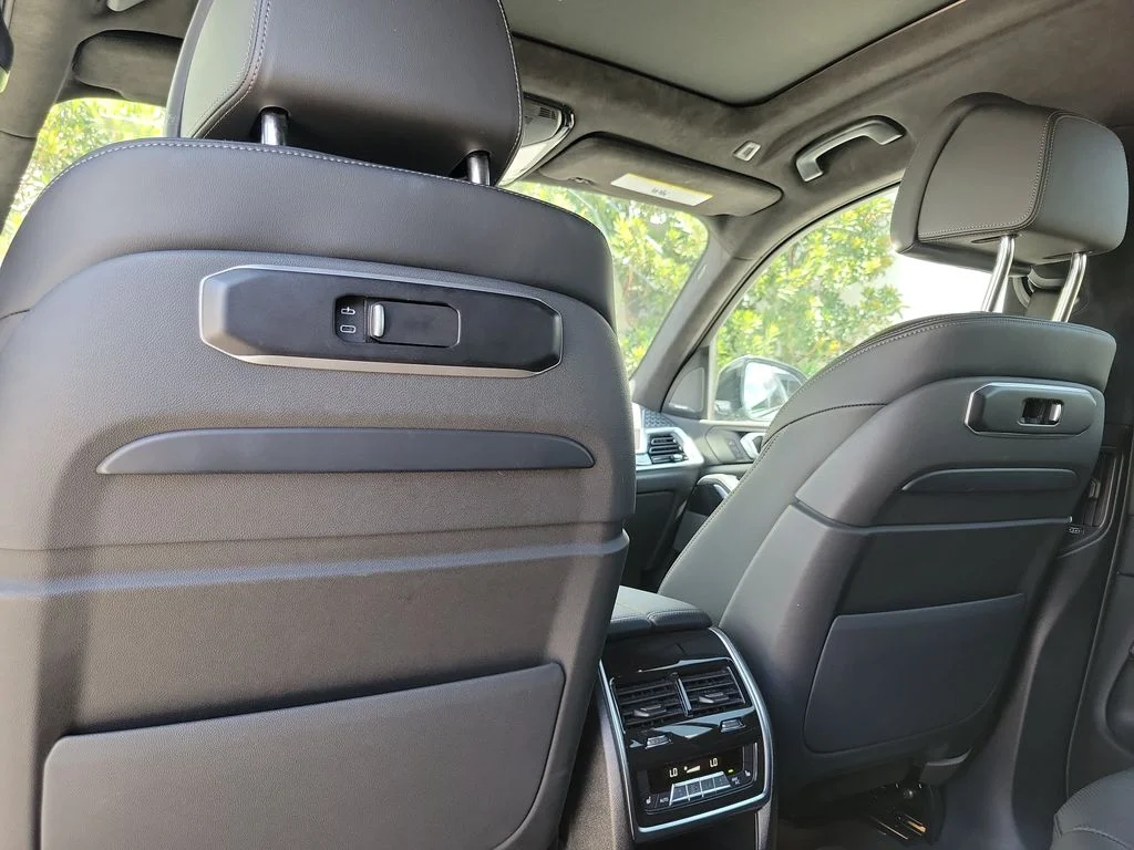 Used 2026 Gray BMW xDrive40i image 16