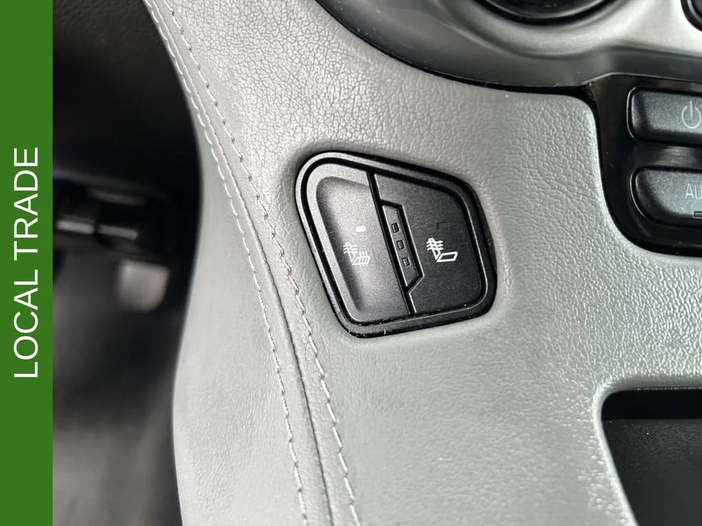 Used 2020 BLACK Chevrolet LT image 22