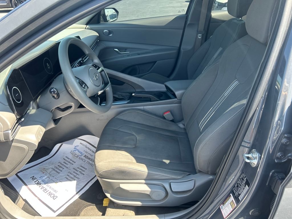 Used 2024 Gray Hyundai SEL image 13