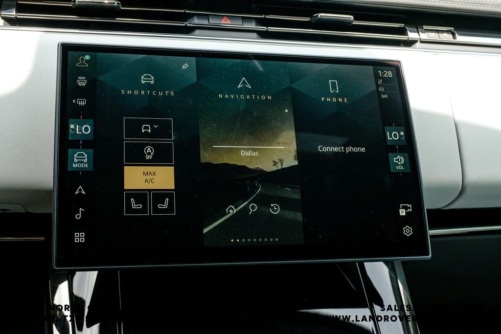 New 2026 Santorini Black Metallic Land Rover SE image 31
