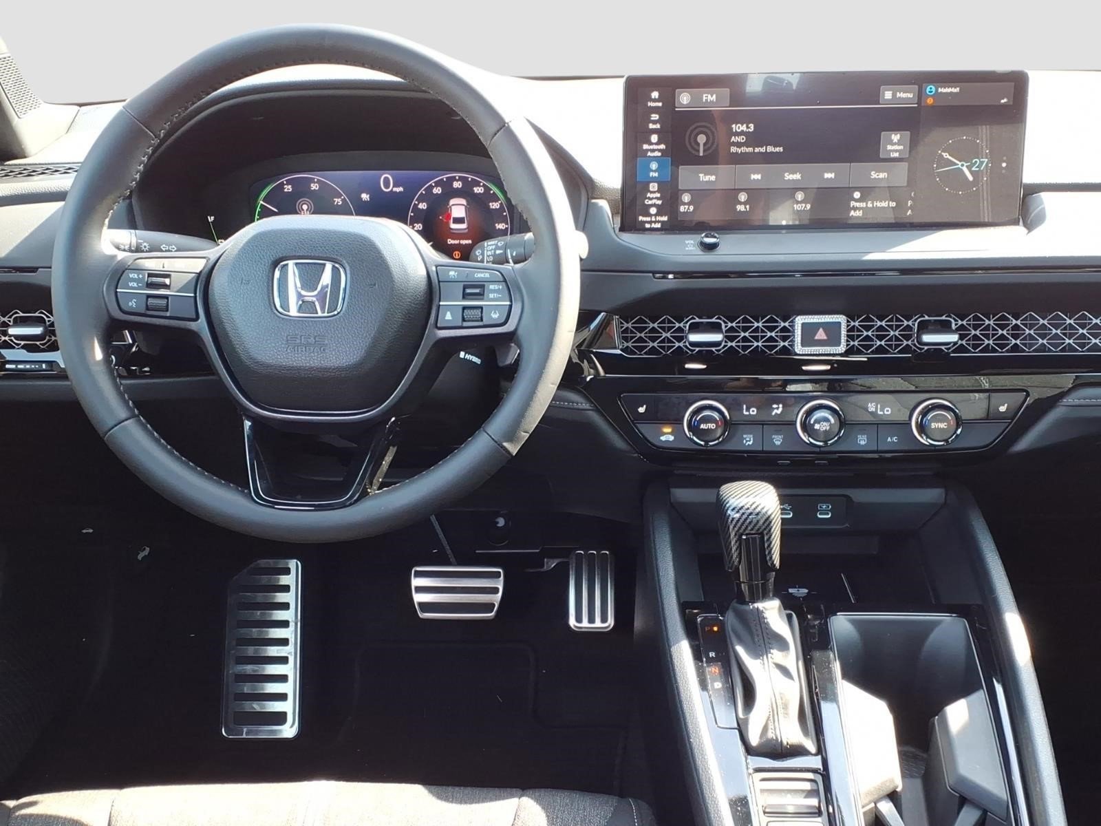 Used 2025  Honda Sport image 8