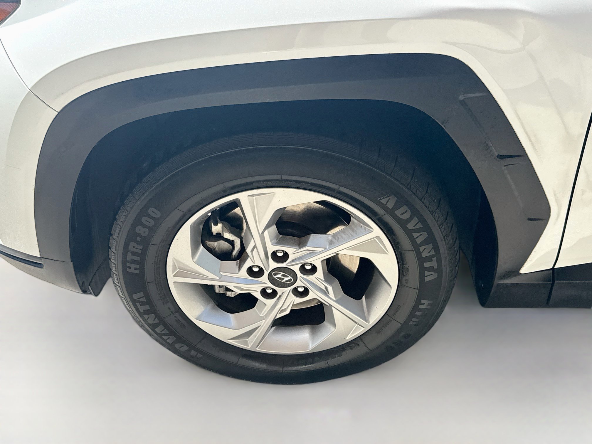 Used 2022 Quartz White Hyundai SEL image 34