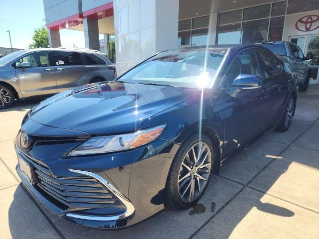 Used 2021 Blue Toyota XLE image 6