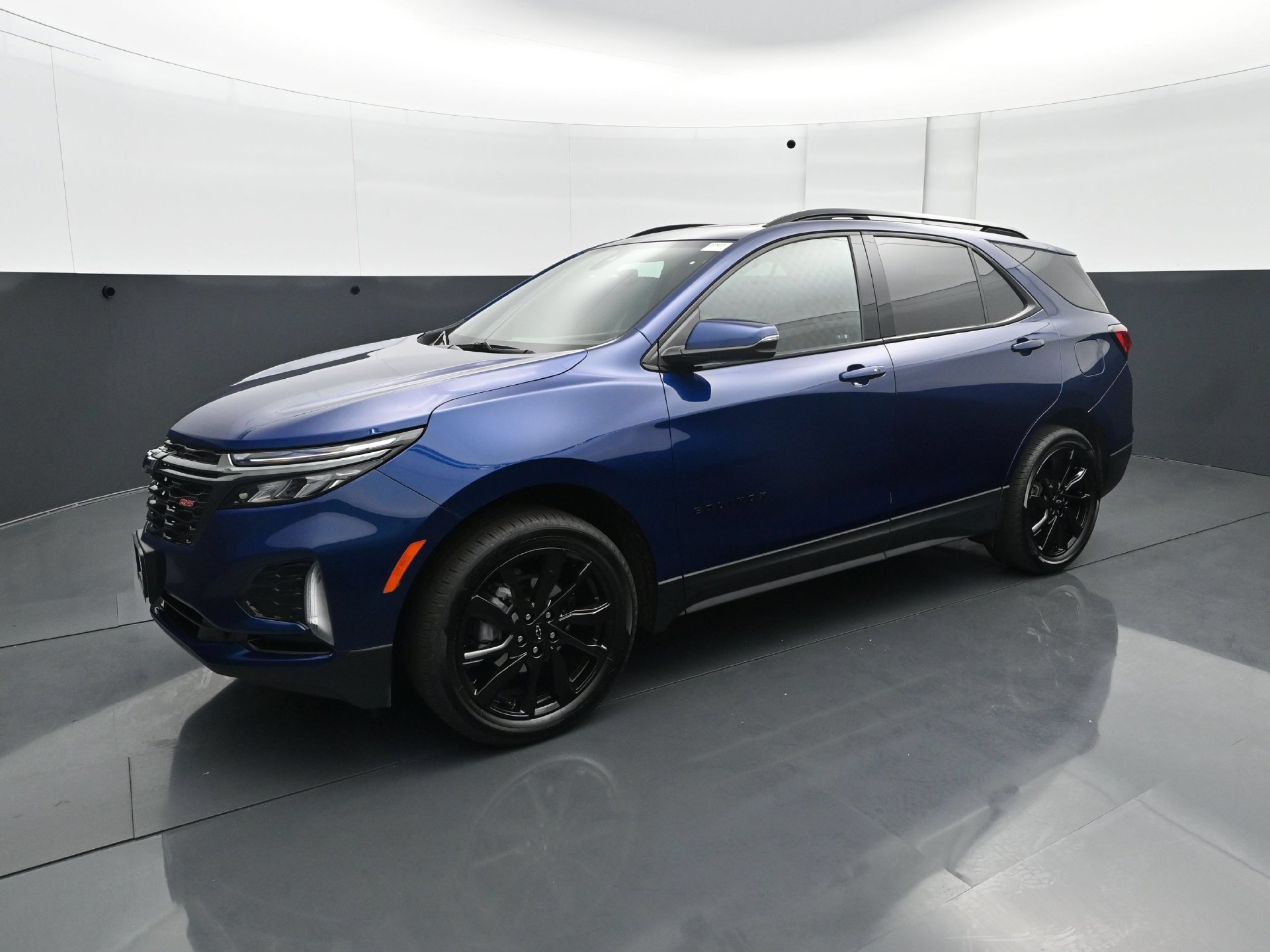 Used 2022 Chevrolet Equinox RS with VIN 3GNAXWEVXNS141947 for sale in White Bear Lake, Minnesota