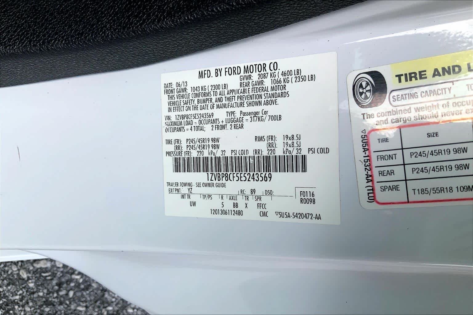 Used 2014 Oxford White Ford GT image 27