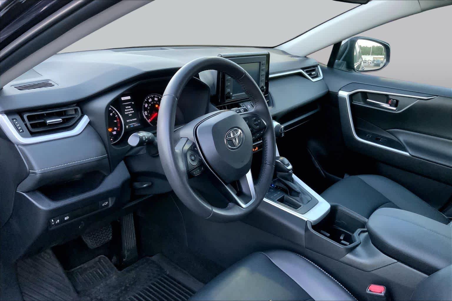 Used 2022 Blueprint Toyota XLE Premium image 14