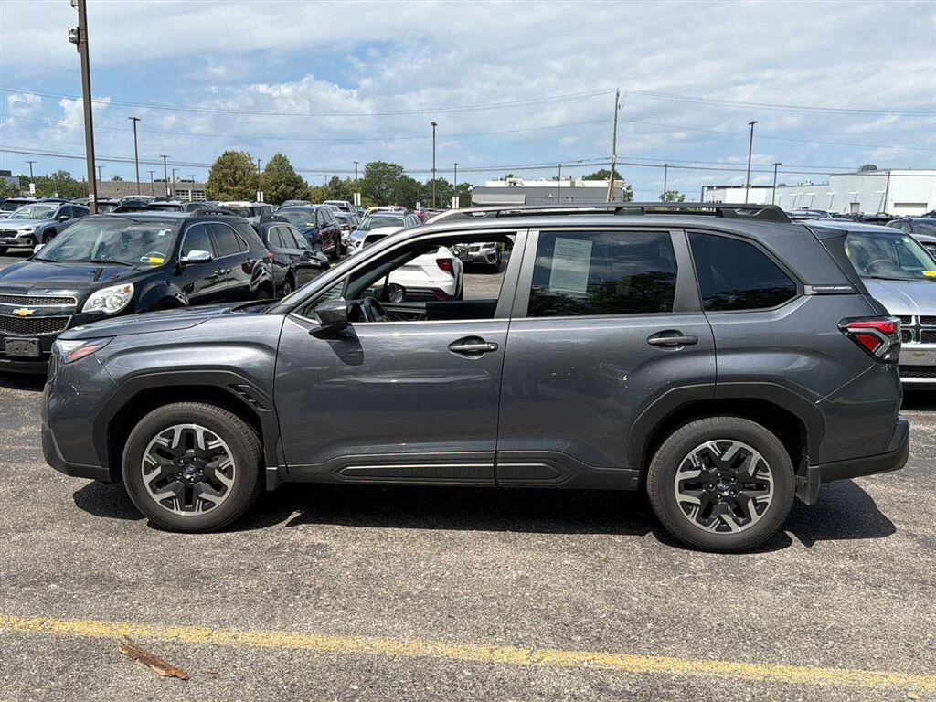 Used 2025 Magnetite Gray Metallic Subaru Premium image 11