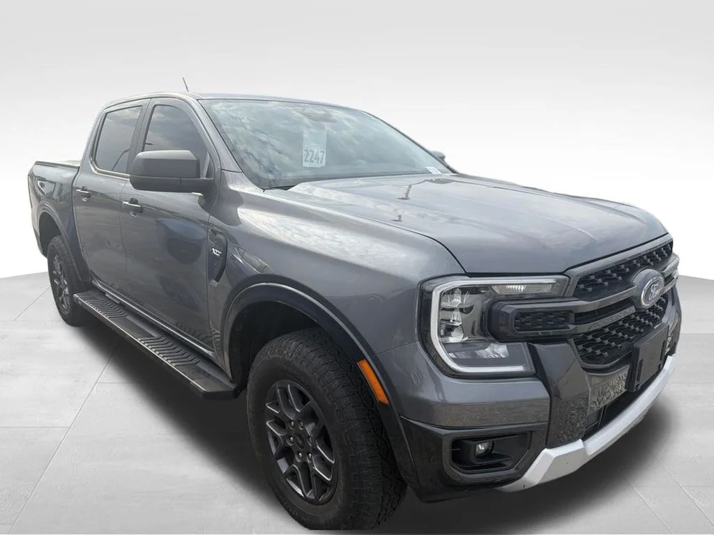 Used 2024 Gray Ford XLT image 13
