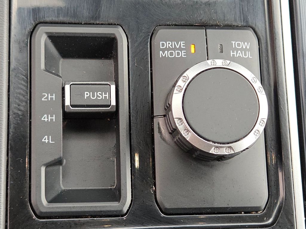 Used 2025 Silver Toyota Platinum image 32