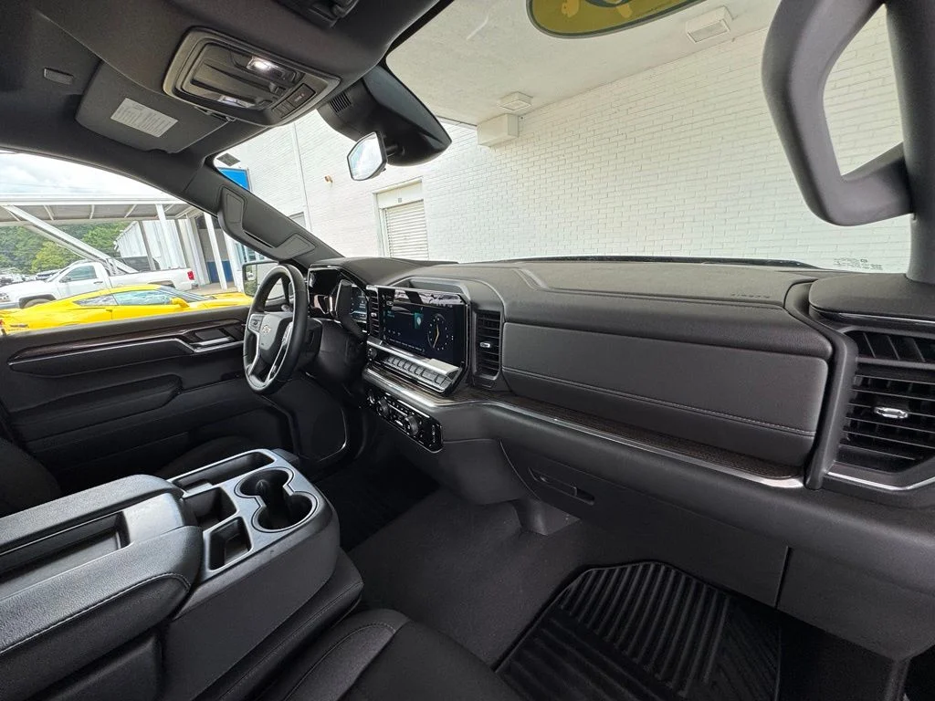 Used 2023 Black Chevrolet LT image 18