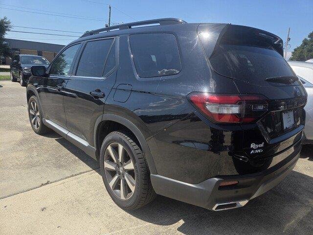 Used 2024 Crystal Black Pearl Honda Touring image 3