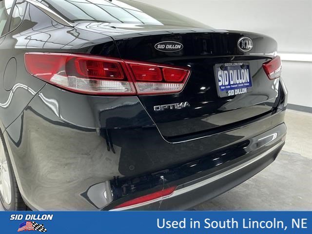 Used 2018 Ebony Black Kia LX image 21