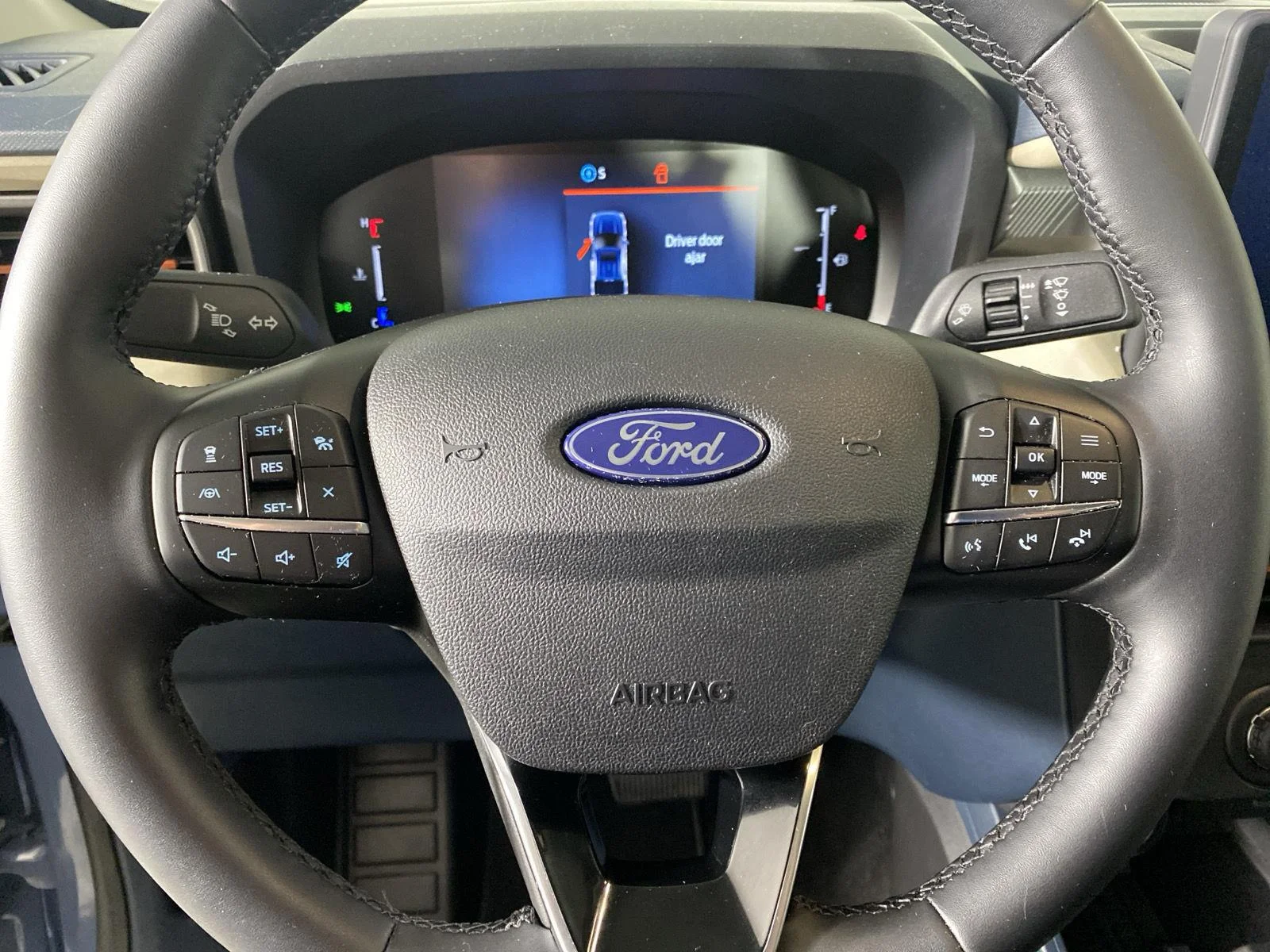 Used 2025 Azure Gray Metallic Ford LARIAT image 13