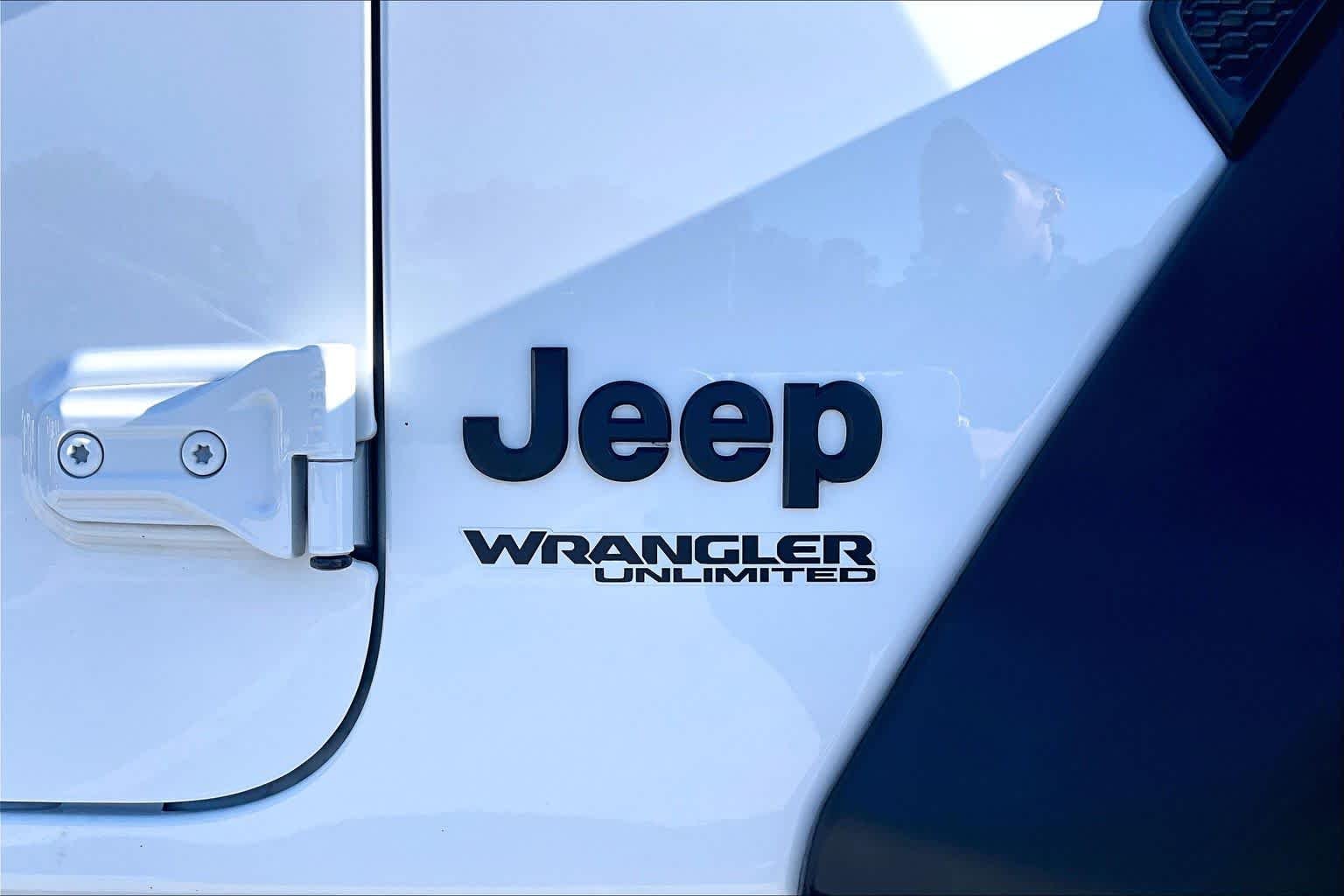Used 2022 Bright White Clearcoat Jeep Unlimited Willys image 30
