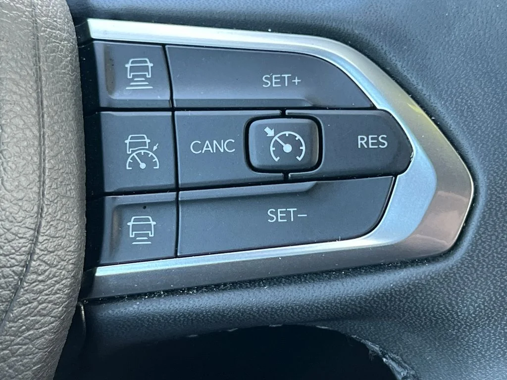 Used 2024 Black Jeep Limited image 19