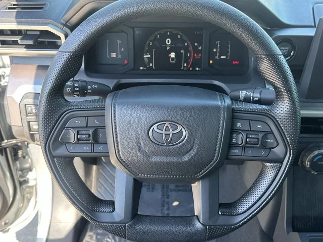 2025 Toyota Tacoma SR5 - Photo 11