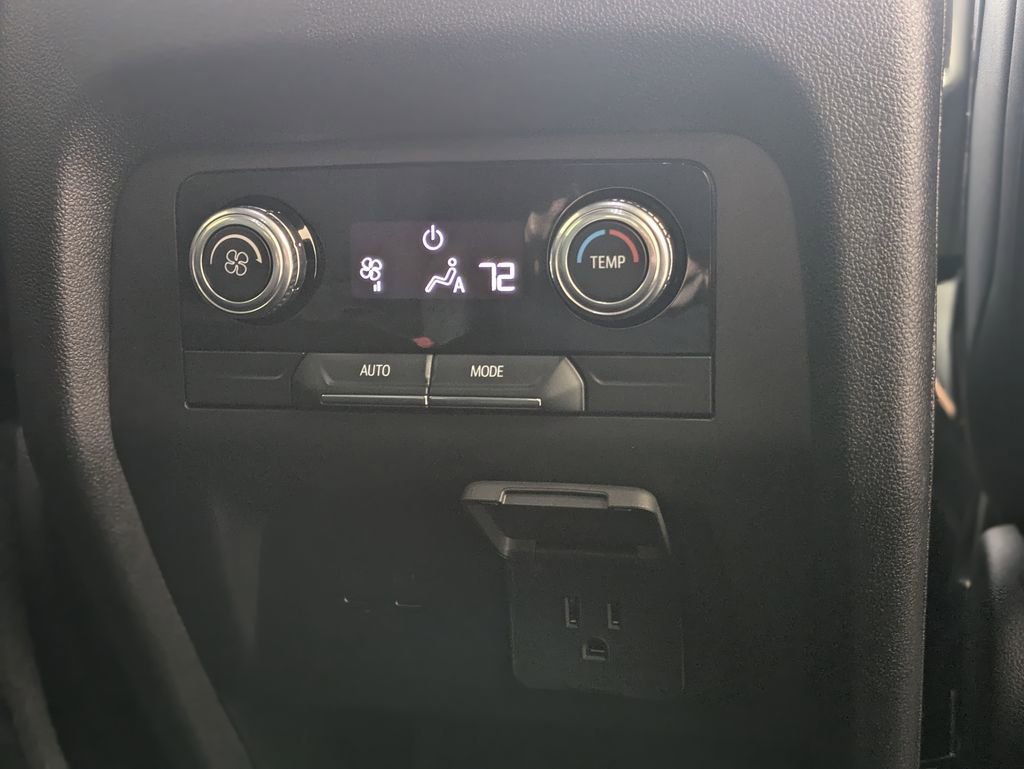 2026 GMC Acadia AT4 - Photo 7
