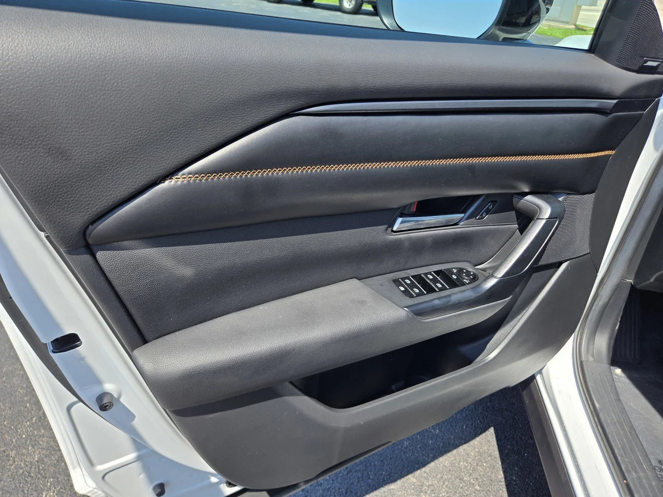 Used 2025 Wind Chill Pearl Mazda Premium Plus Package image 37