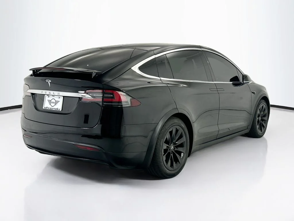 Used 2018 Black Tesla P100D image 7
