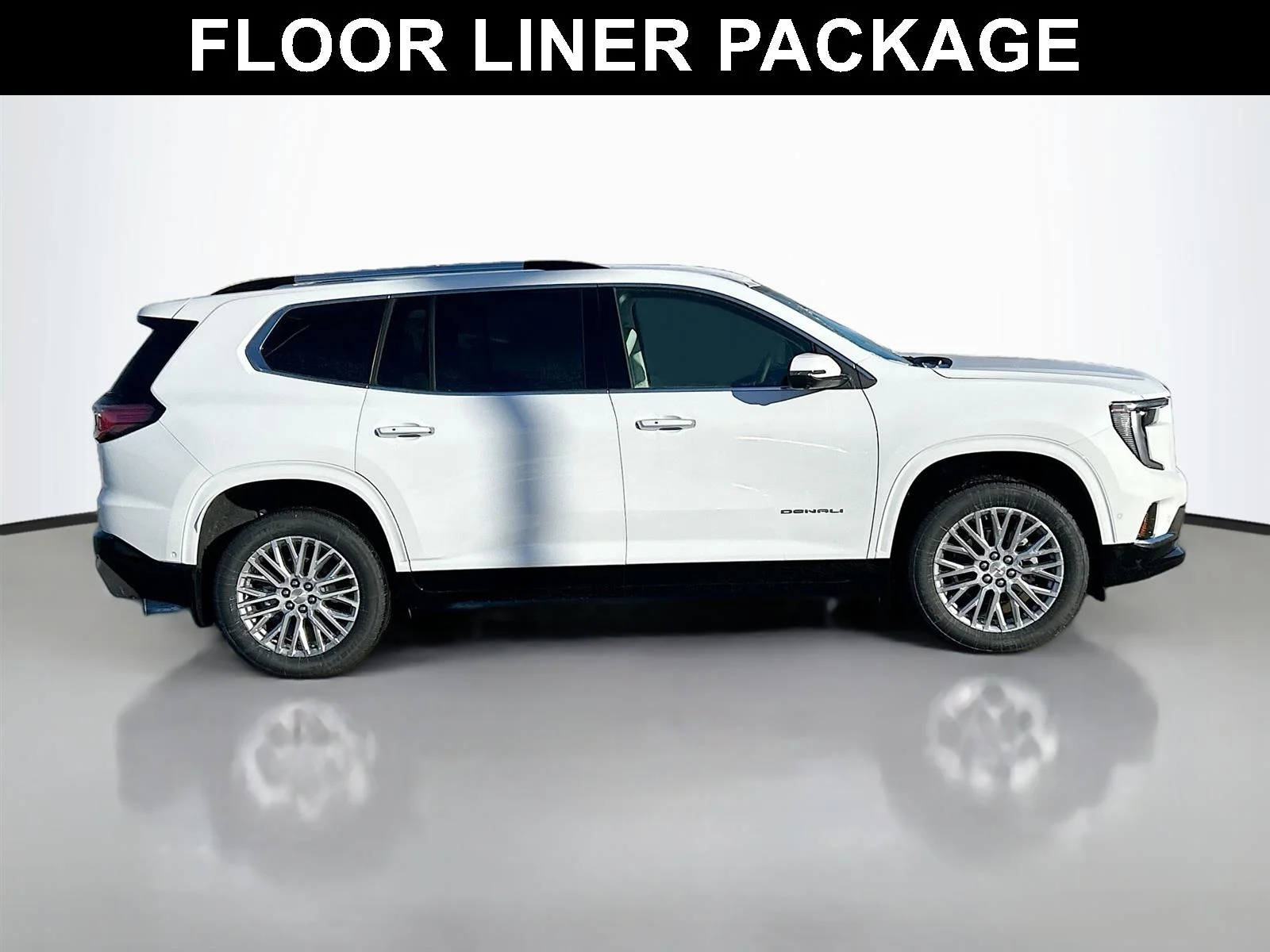 2026 GMC Acadia Denali - Photo 8