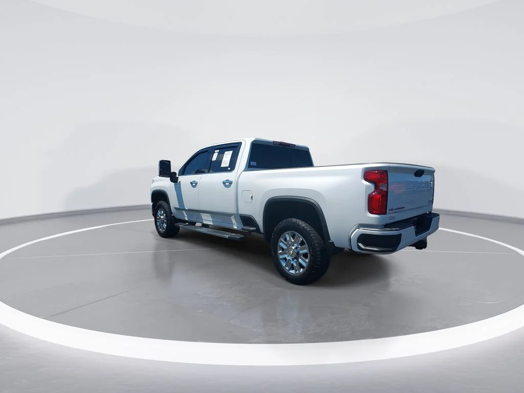 Used 2024 Beige Chevrolet High Country image 6