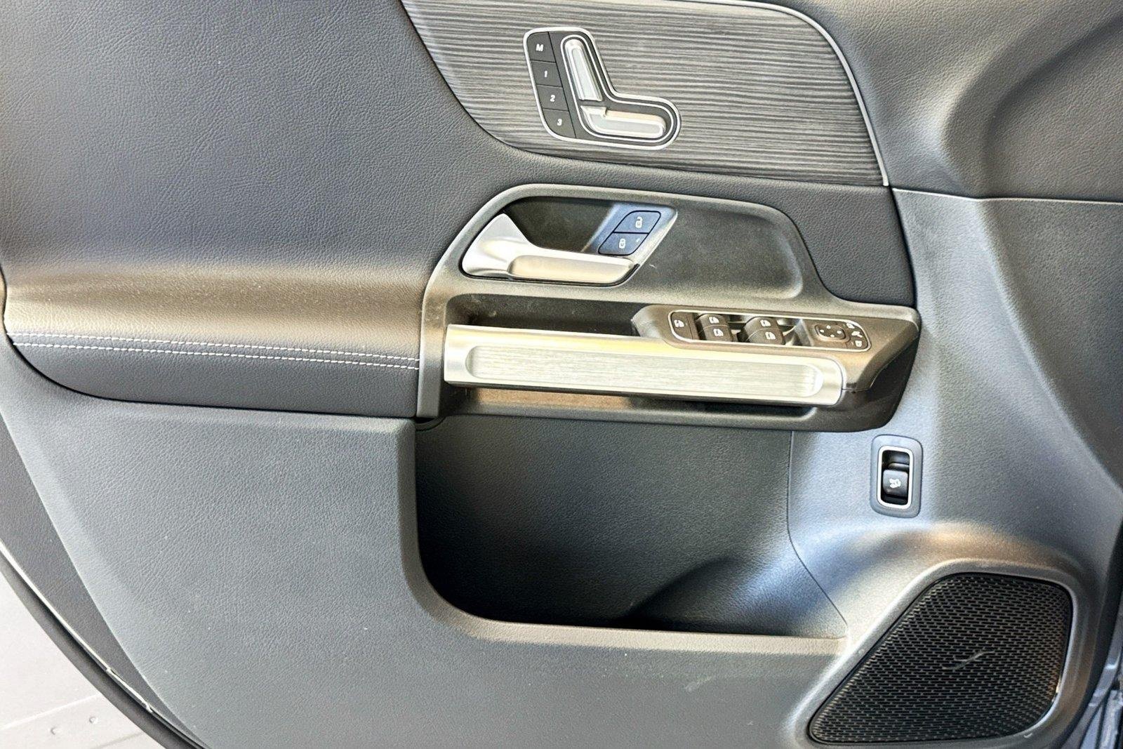 New 2026 Mountain Grey Metallic Mercedes-Benz GLB 250 image 16