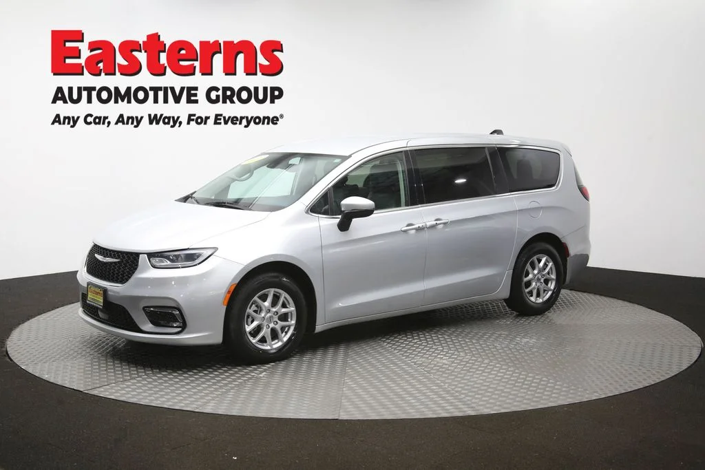 Used 2023 Silver Chrysler Touring L image 59