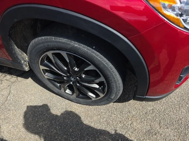 Used 2016 Red Mazda Grand Touring image 2