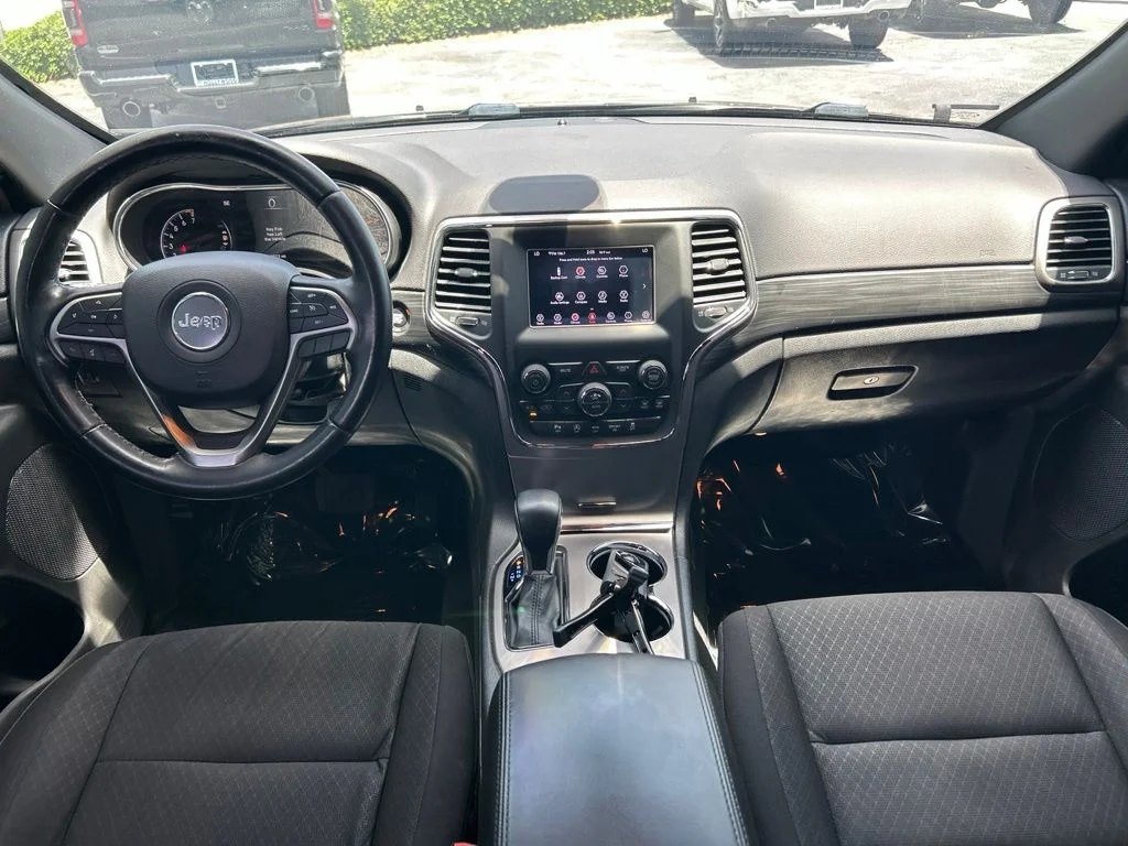 Used 2021 Black Jeep Laredo E image 32