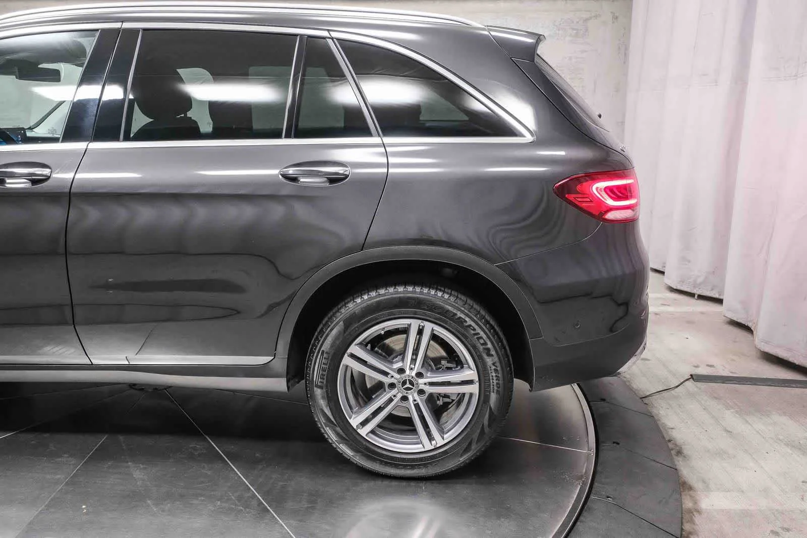 Certified Used 2022 Graphite Grey Metallic Mercedes-Benz GLC 300 image 8