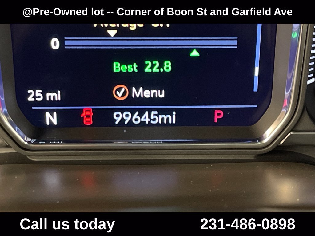 Used 2020 White GMC Denali image 22