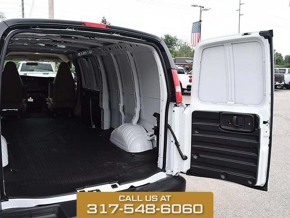 2026 Chevrolet Express Cargo Work Van - Photo 18