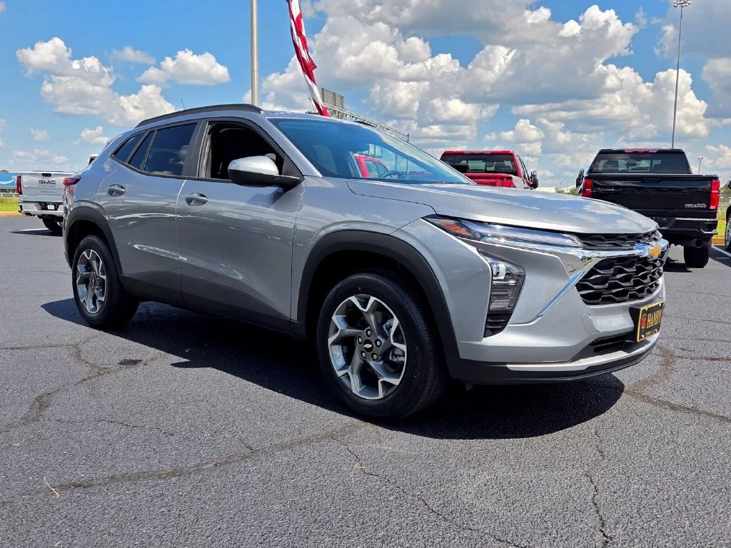 New 2026 Sterling Gray Metallic Chevrolet LT image 25