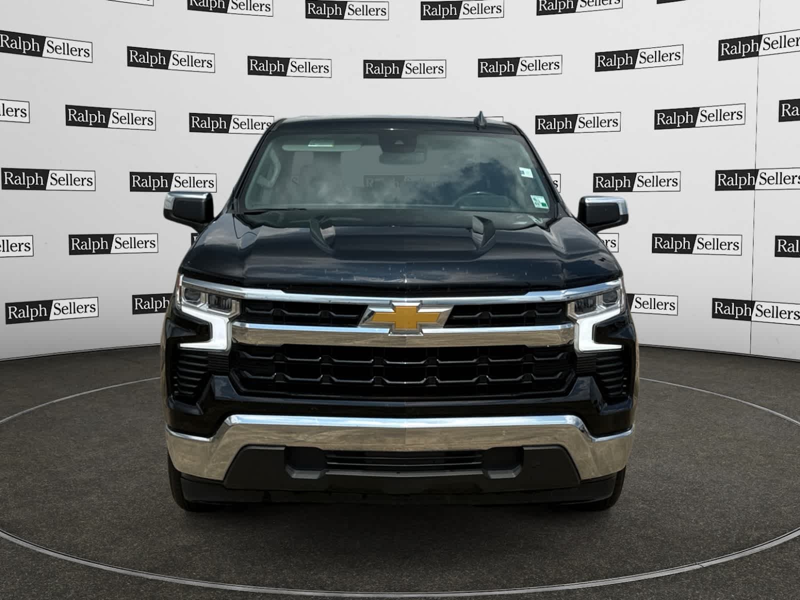 Used 2023 BLACK Chevrolet LT image 8