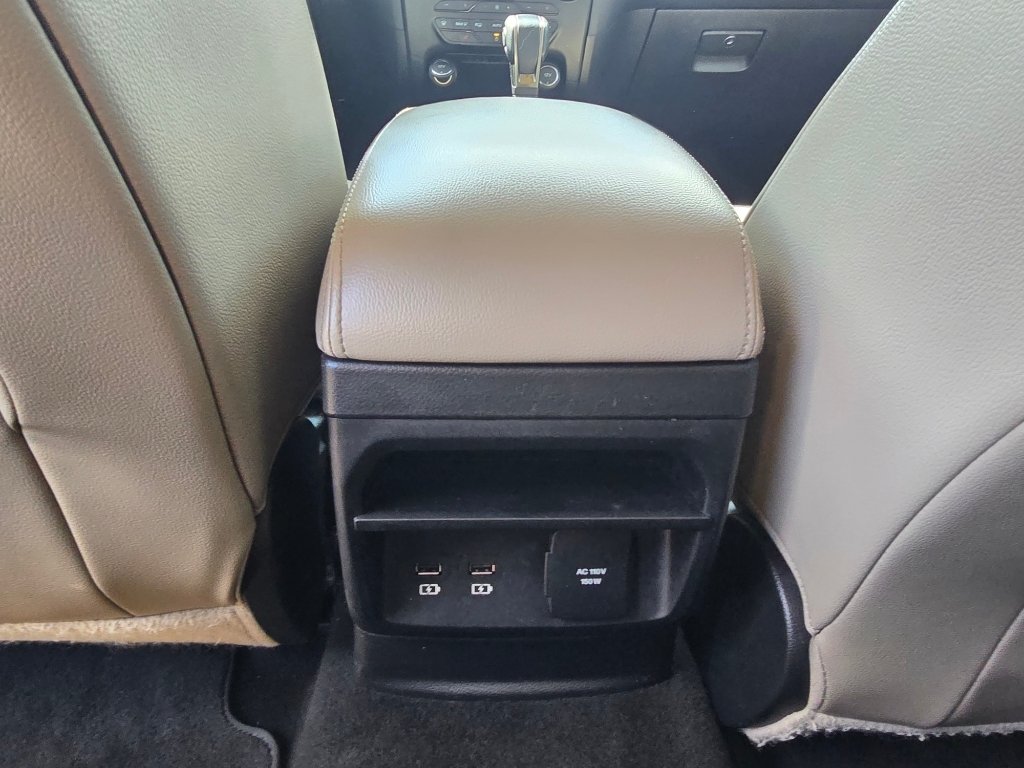 Used 2019 White Platinum Tri-Coat Ford LARIAT image 30